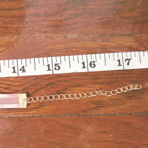 New 14.25" orange heart & silver tone key choker - Picture 4 of 5